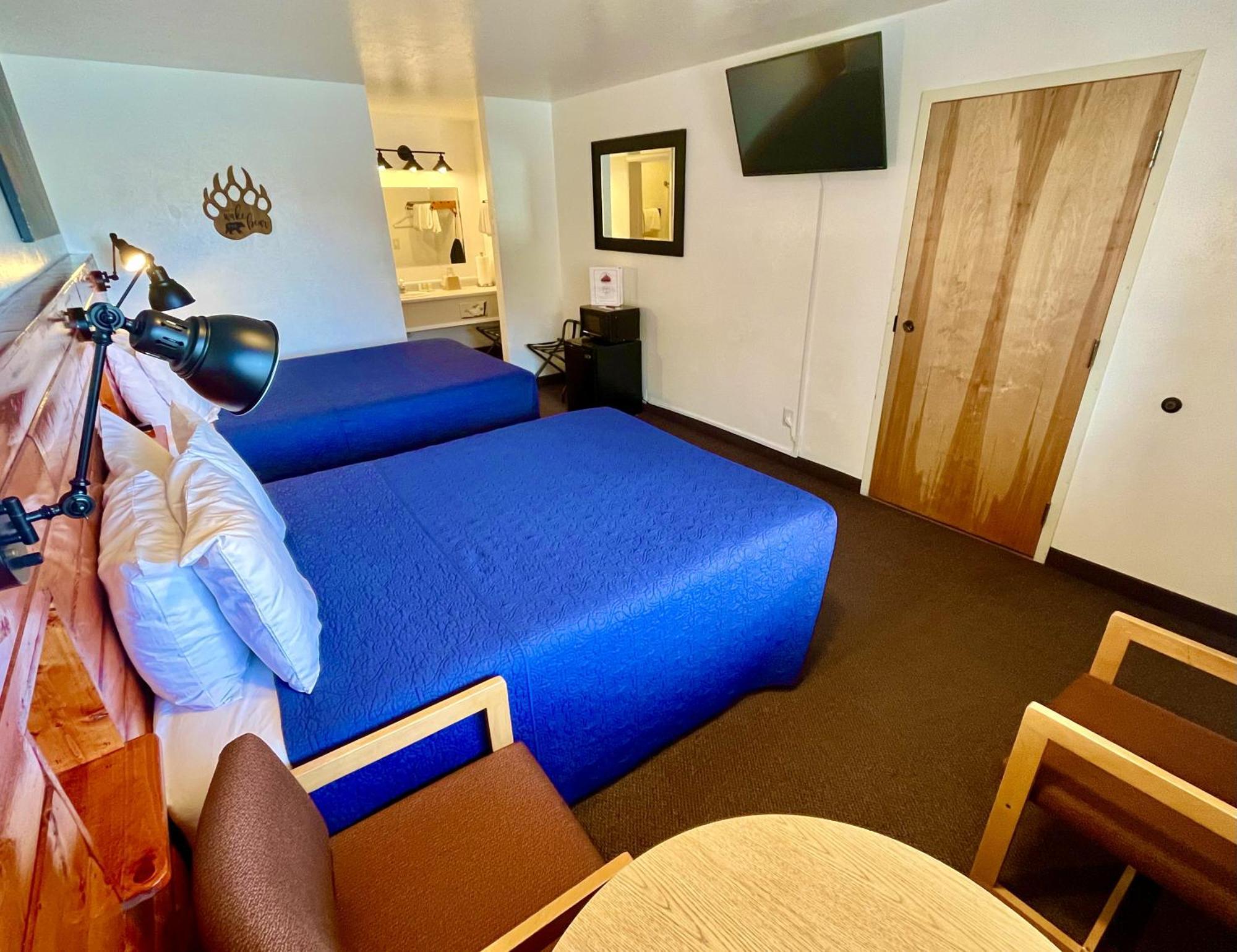 Red Bear Inn เอนนิส ภายนอก รูปภาพ