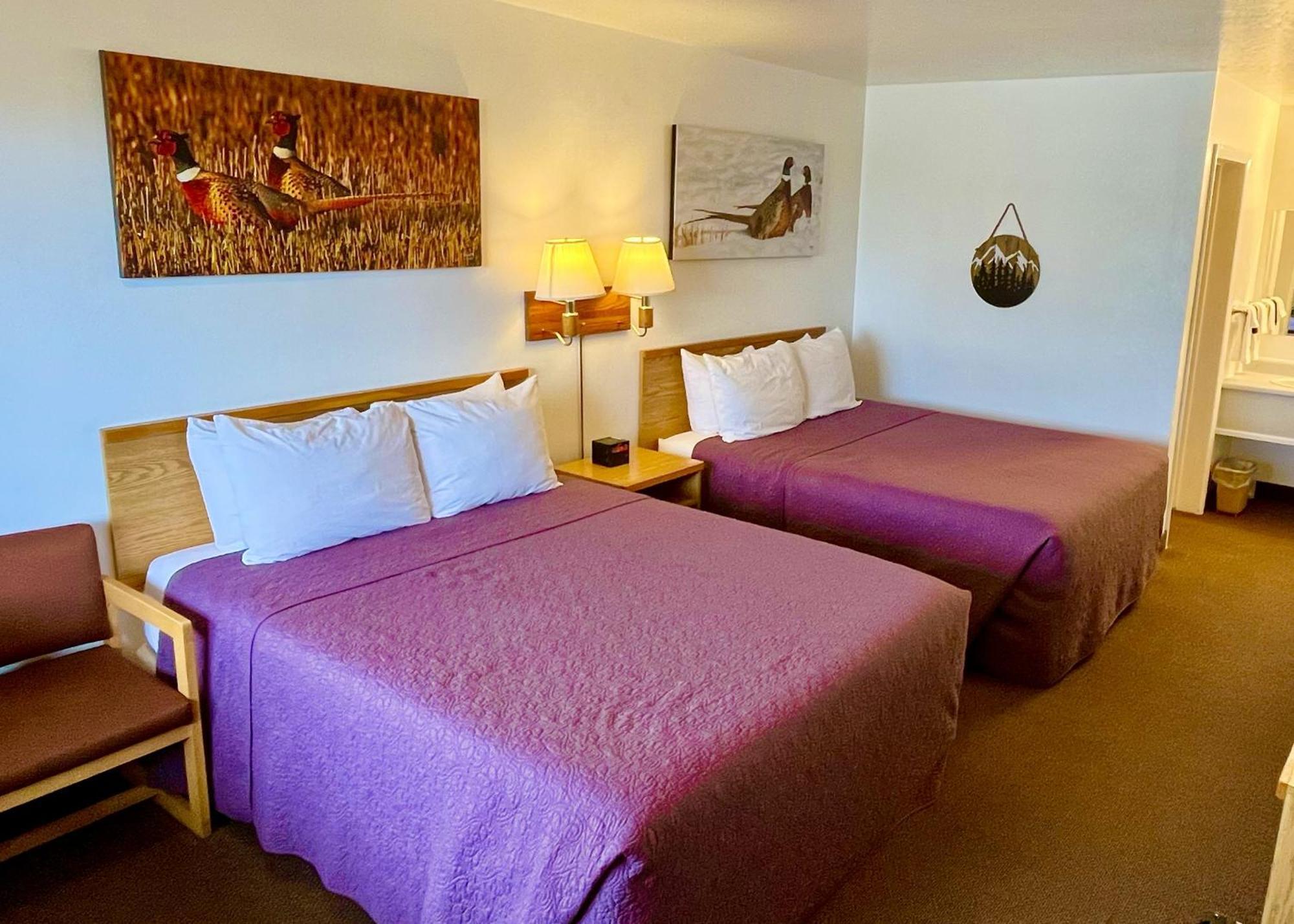 Red Bear Inn เอนนิส ภายนอก รูปภาพ