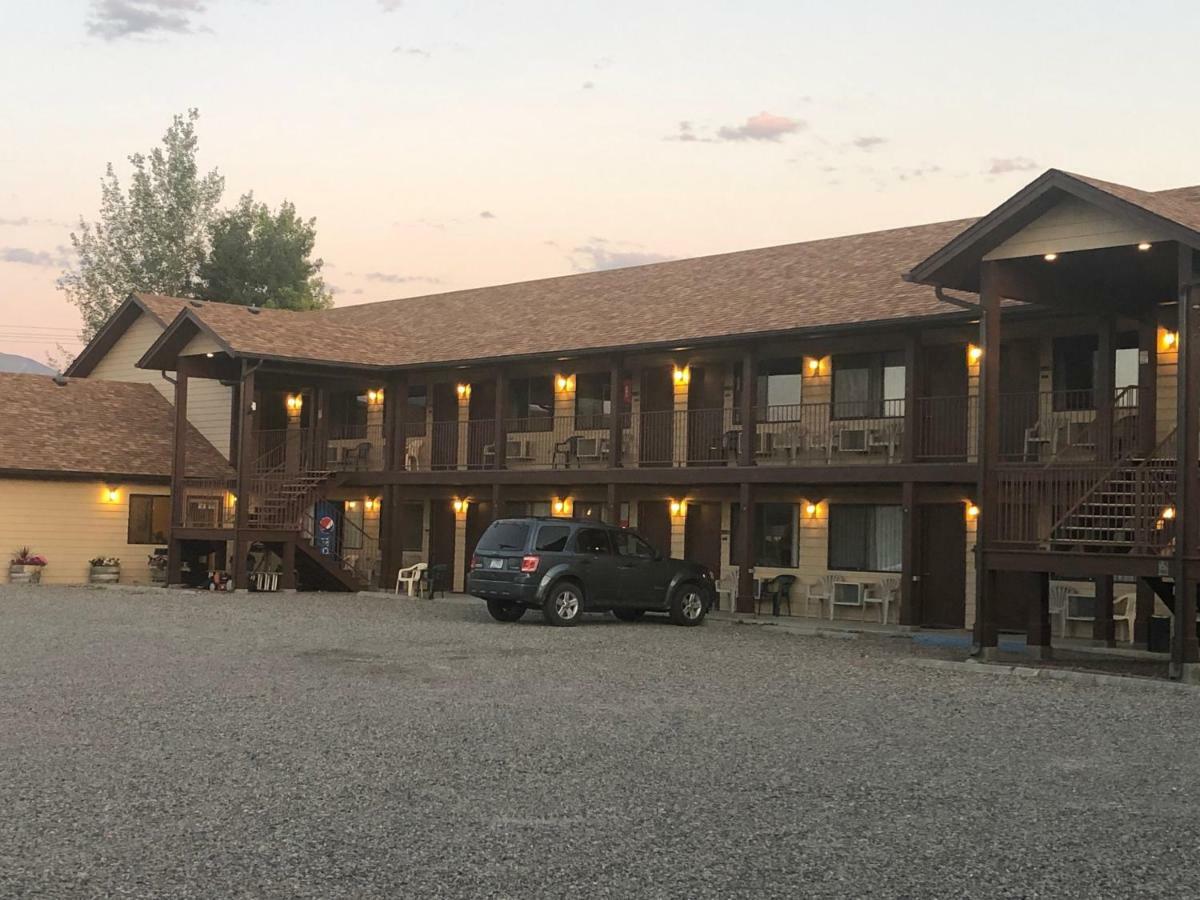 Red Bear Inn เอนนิส ภายนอก รูปภาพ